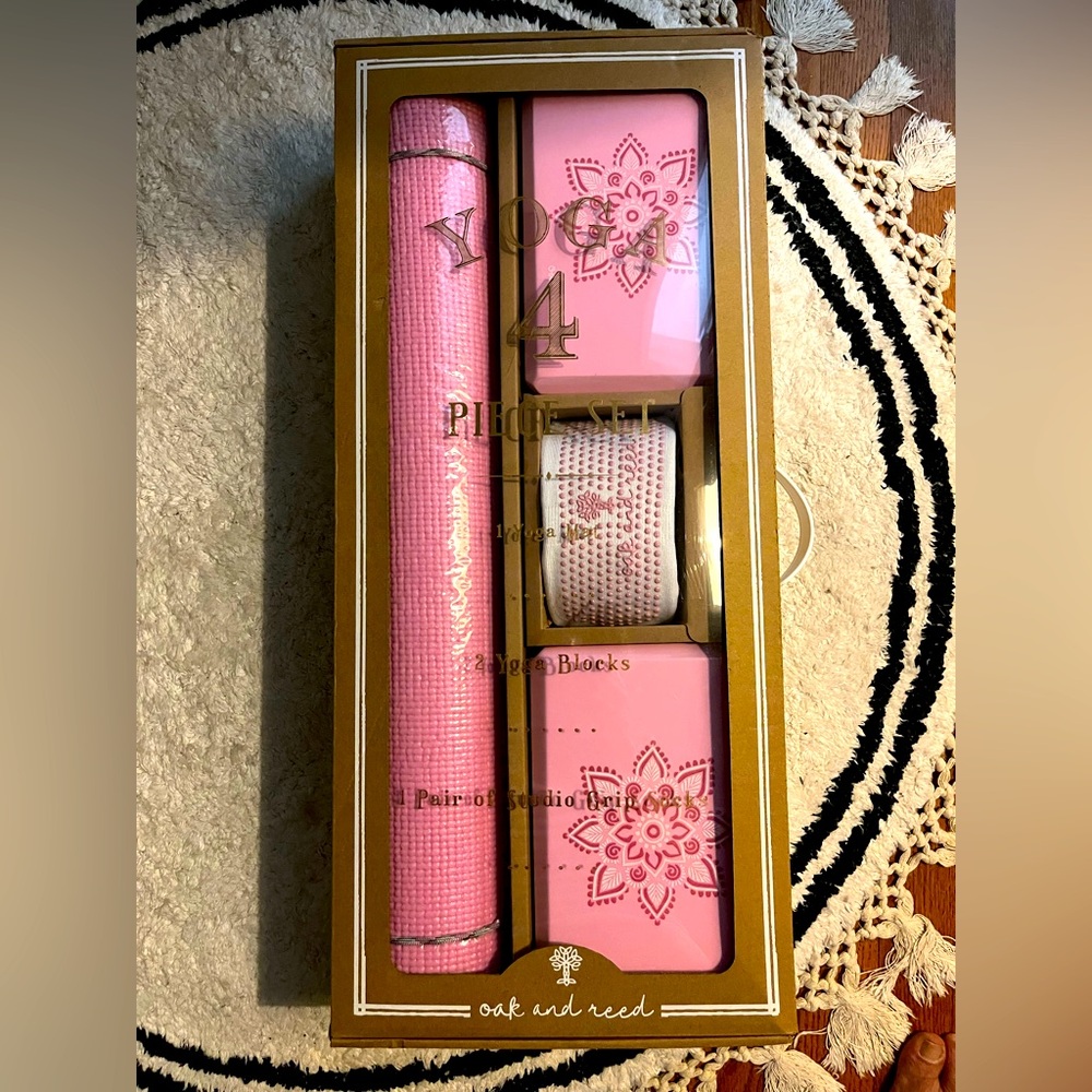 Pink Yoga 4-Piece Set